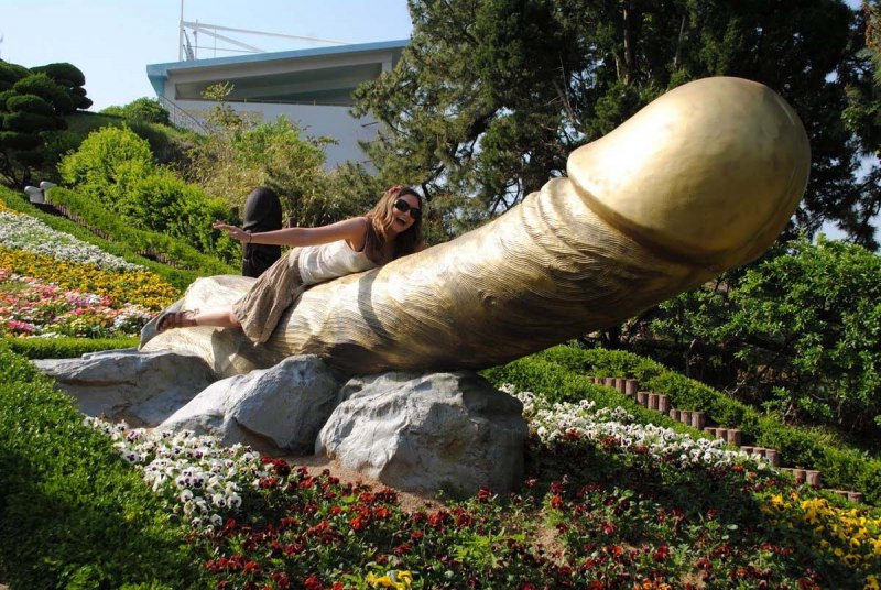 Скульптуры половых органов