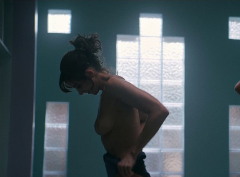 Элисон Бри голая фильме