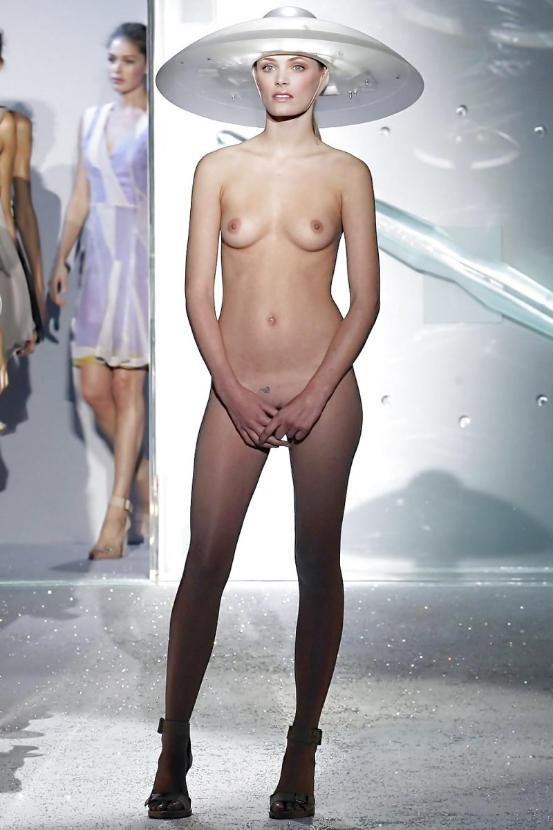 Групповая фотосессия в стиле ню