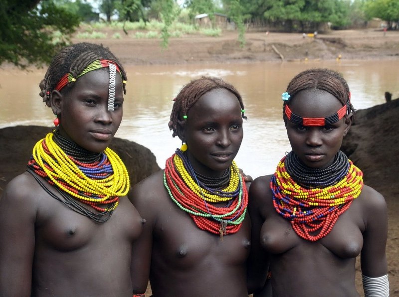 Эфиопские женщины голые