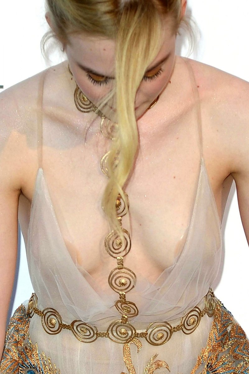 Эль Фаннинг эротические сцены