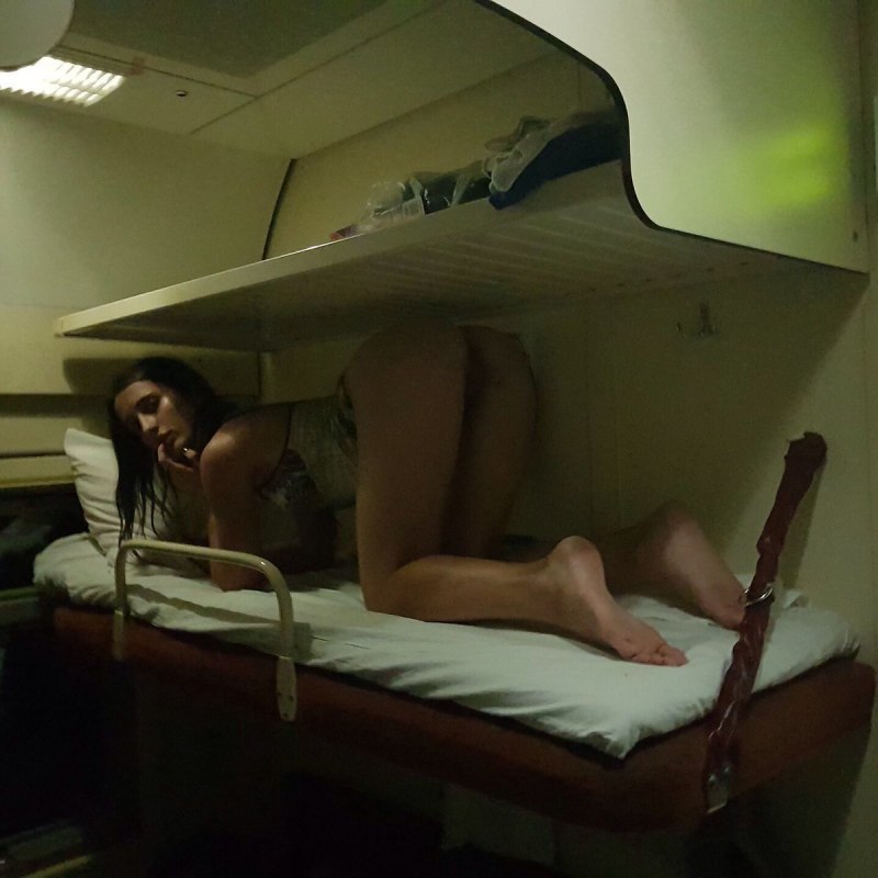 Эротичные девушки в поезде