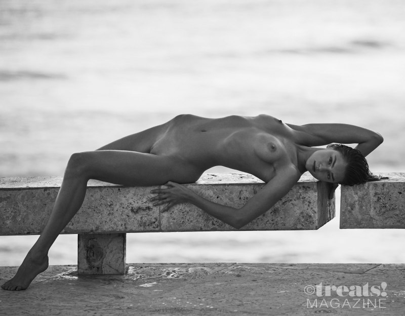 Вика Левина модель голая