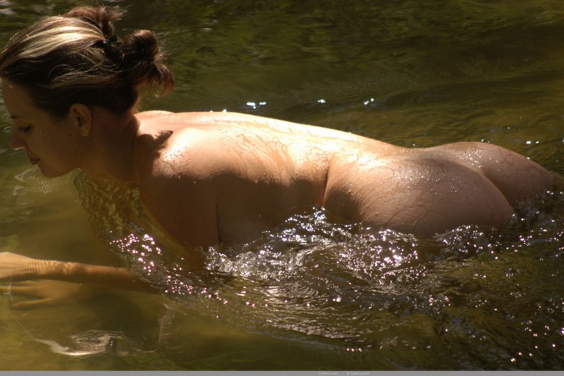 Голые девки кровь с молоком ню