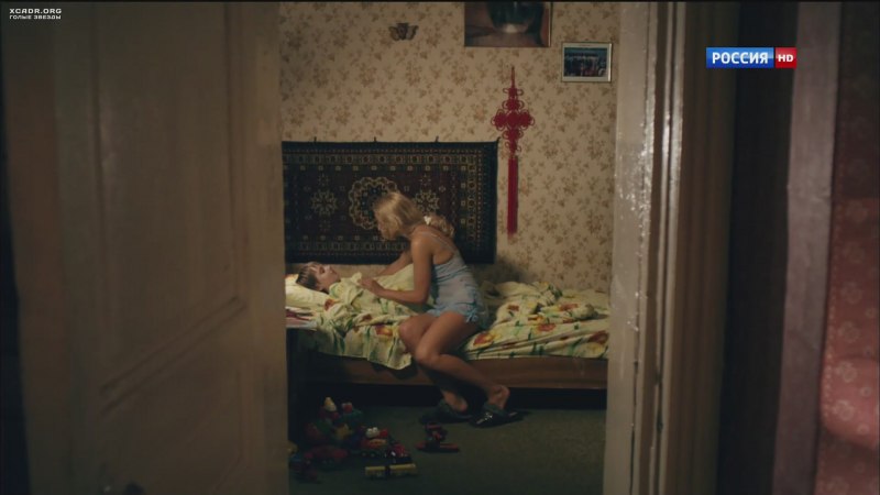 Мелкие титьки Тинейджер