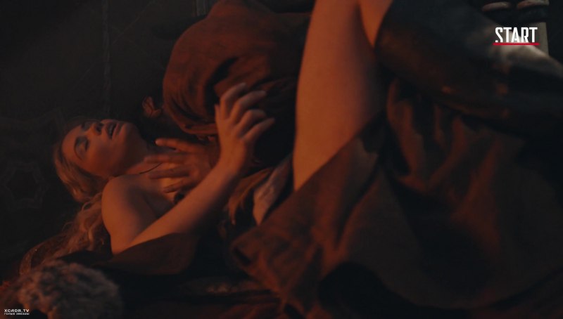 Агата Муцениеце эротические