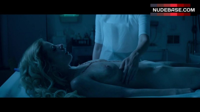 Эль Фаннинг в порнографии