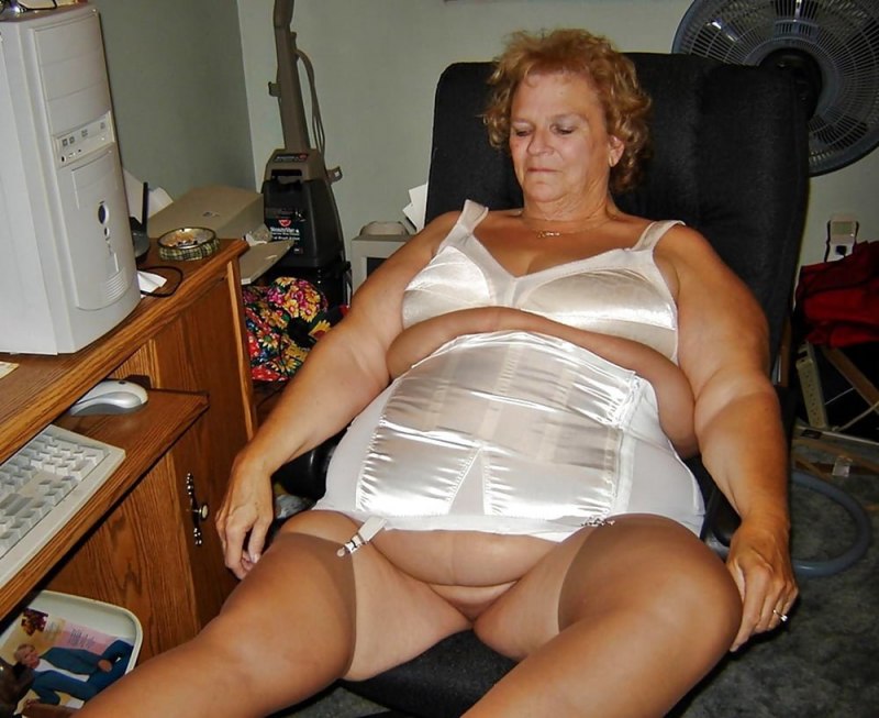 Приспущенные панталоны