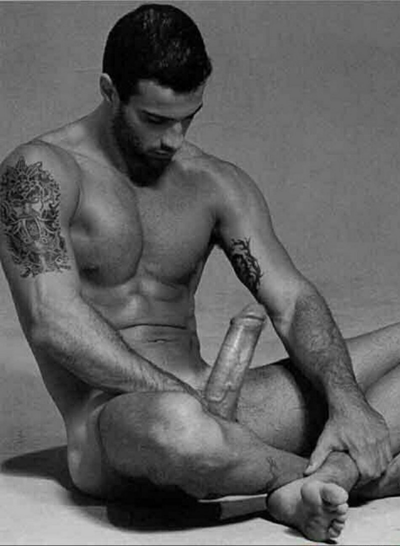 Голые возбужденные парни