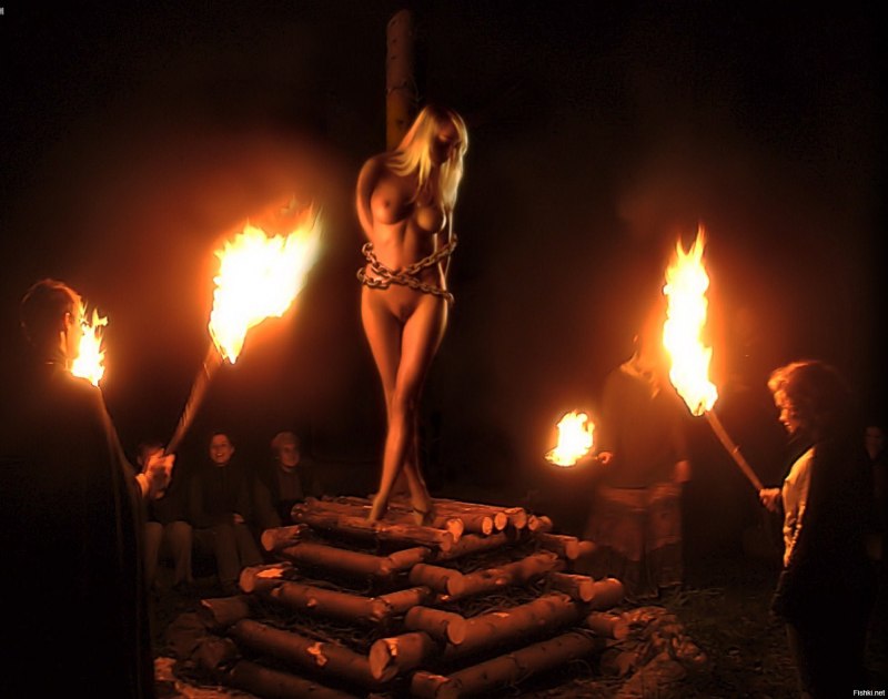 Жертвоприношение девушек