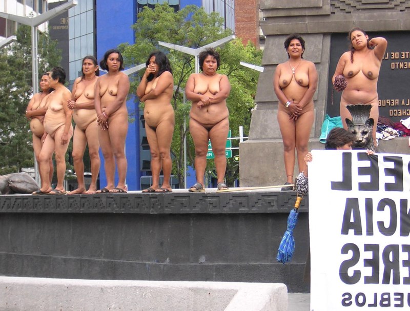 Волосатые нудистки во Франции