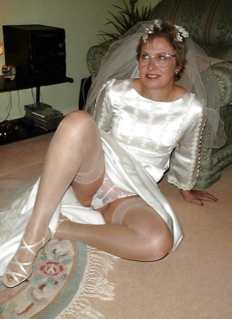 Волосатая киска невесты