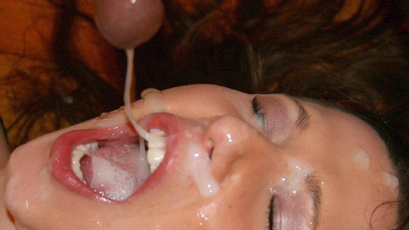 Кончил в рот крупным планом