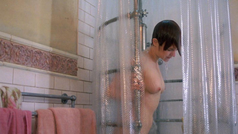 545 Bridget nude в полный рост