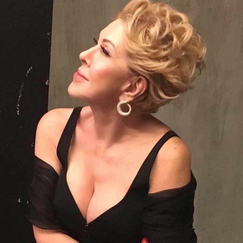 Любовь Успенская топлесс