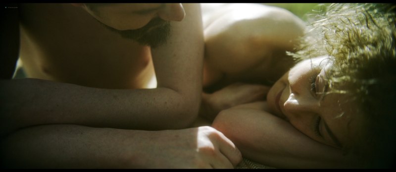 Розамунд Пайк опасный опасный элемент голая