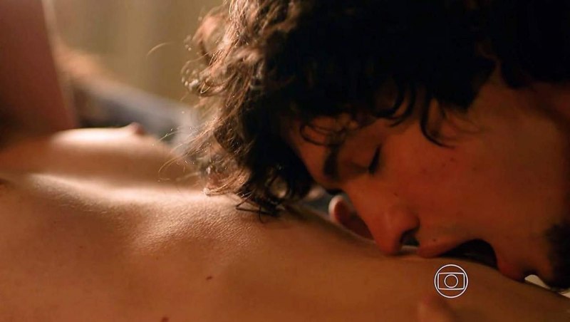 Камила Кейроз эро сцены