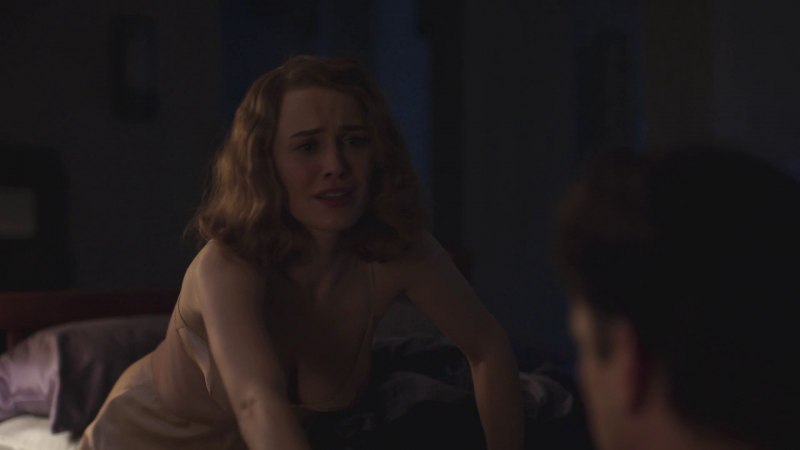 Актриса Сара Полли голая