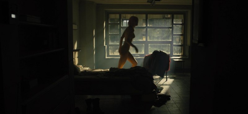 Бегущий по лезвию 2049 ана де Армас nude