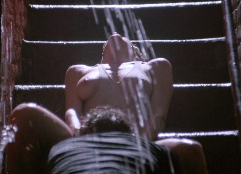 Ким Бэсинджер постельные сцены