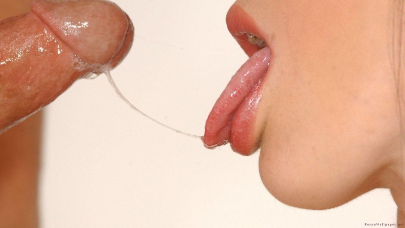 Красивым девушкам кончают в рот