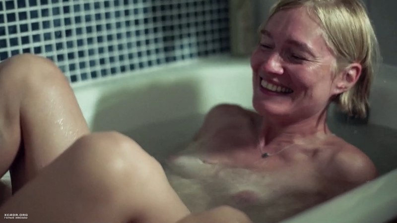 Виктория Толстоганова ню