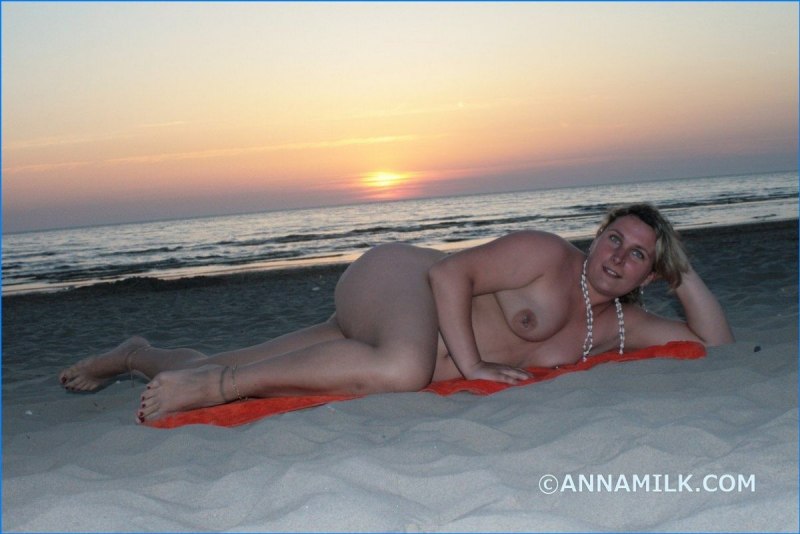 Жена на курорте частное ню