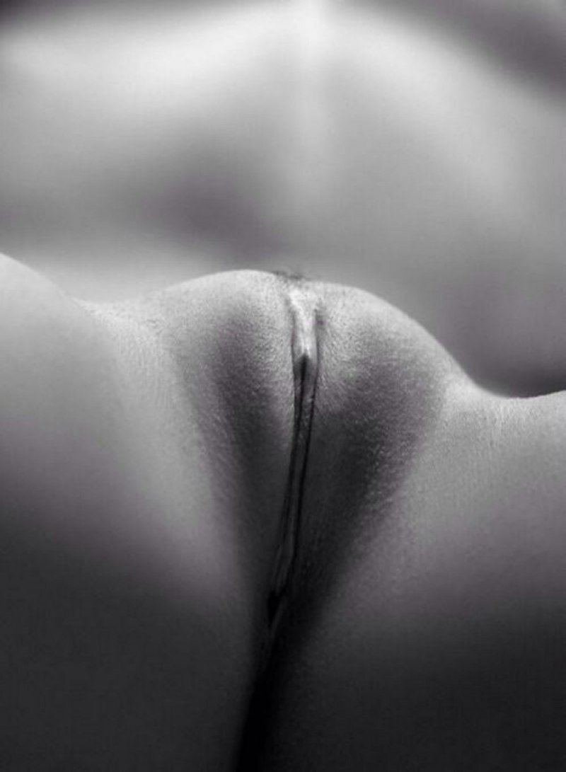 Женский лобок крупным планом