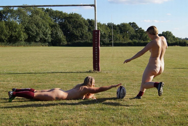 Американские регбистки голые