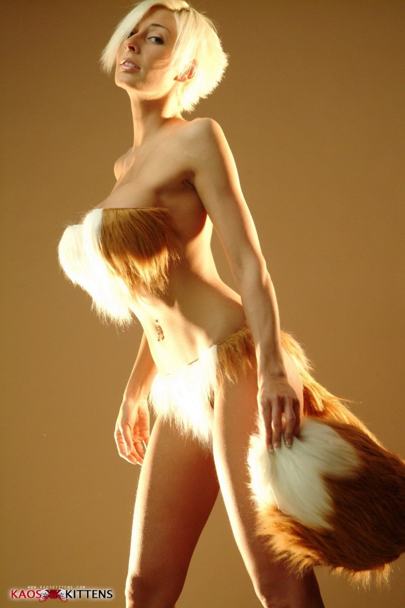 Анальный хвостик частное