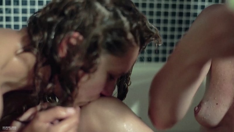 Виктория Толстоганова грудь