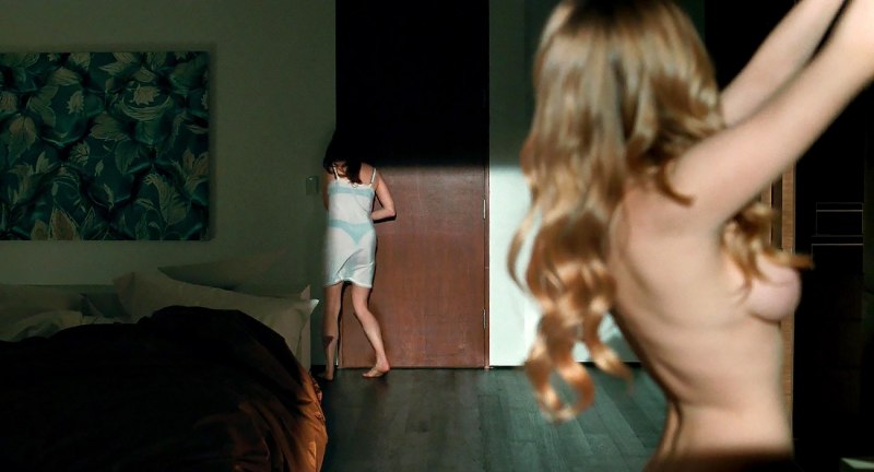 Аманда Сейфрид голая в фильме