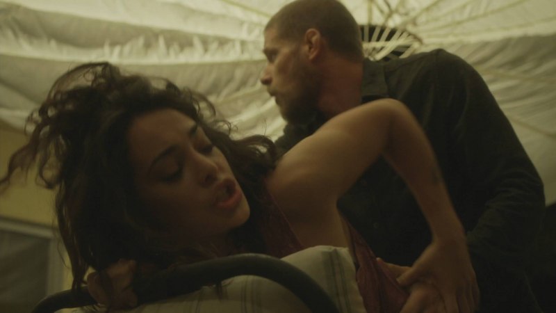 Натали Мартинес постельные сцены