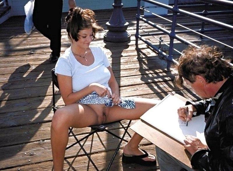 Подсмотрено без трусиков