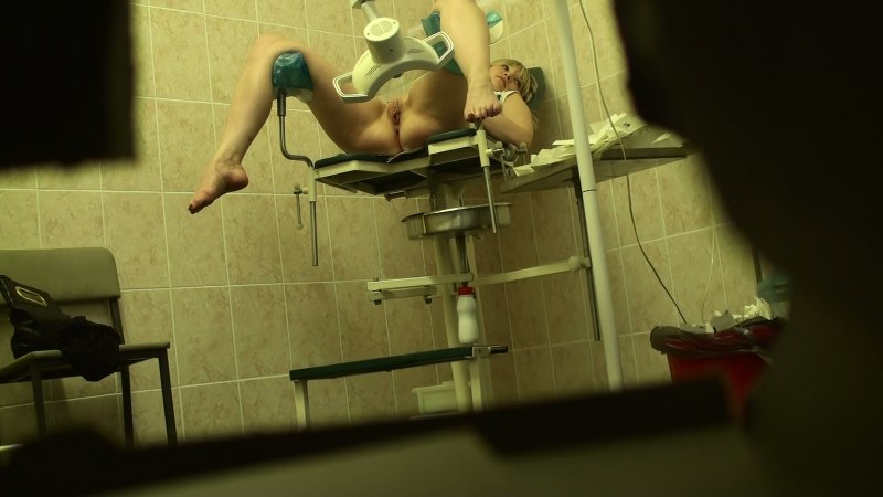 Скрытые камеры в пляжных кабинах