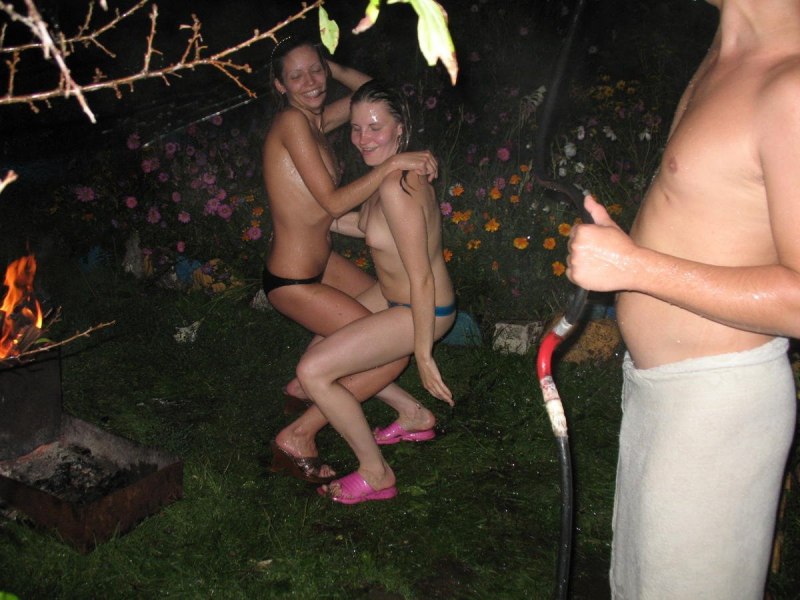 Групповой трах на улице