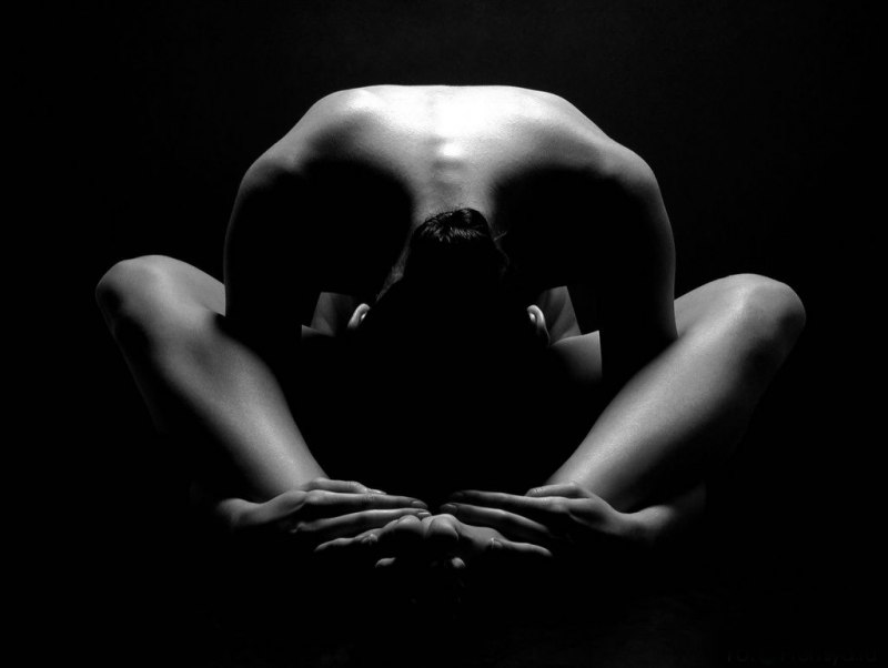 Эротические картинки черно белые