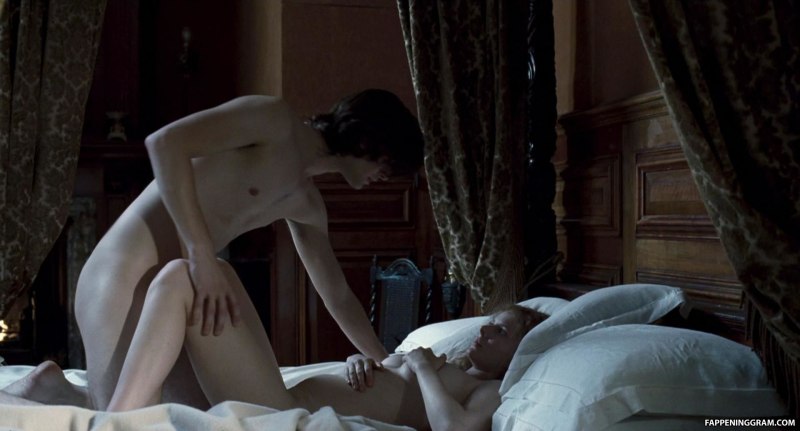 Рейчел Херд-Вуд постельные сцены