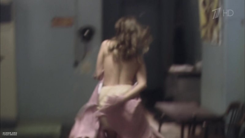 Кудрявые блондинки с раздвинутыми ногами