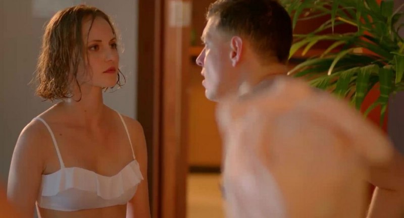 Юлия Хлынина голая в фильме Дуэлянт