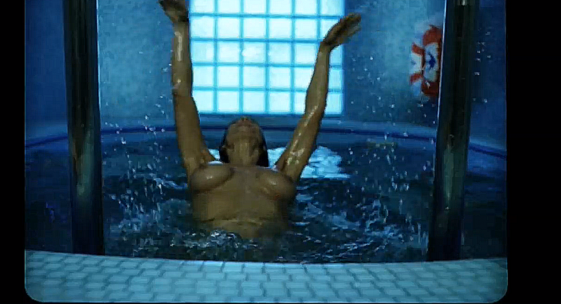 Екатерина Стриженова от 180 и выше в бассейне