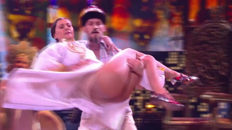 Девушки голышом на сцене