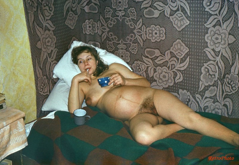 Голые женщины с волосатой киской в ретро