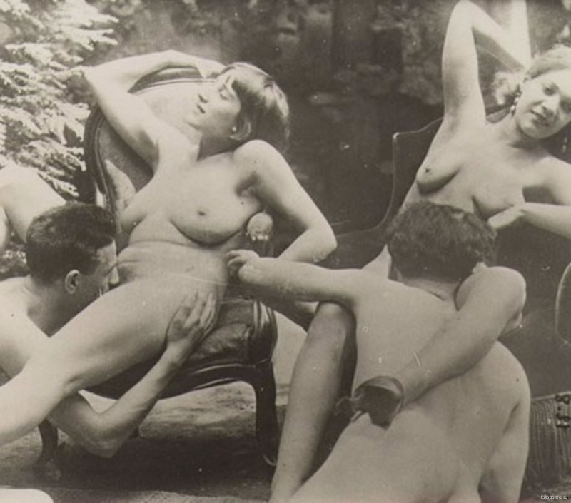 Старые порнографические снимки