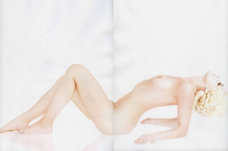 Актриса Анна Снаткина ню