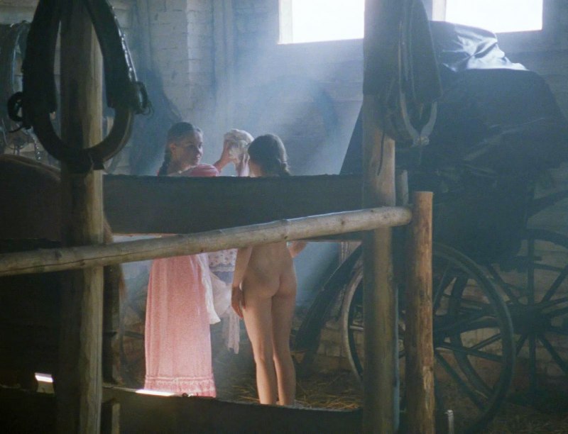 Елена Корикова барышня крестьянка ню