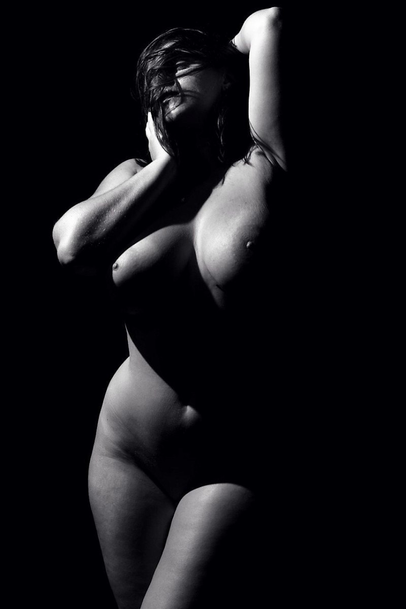 Художественное ню полных женщин