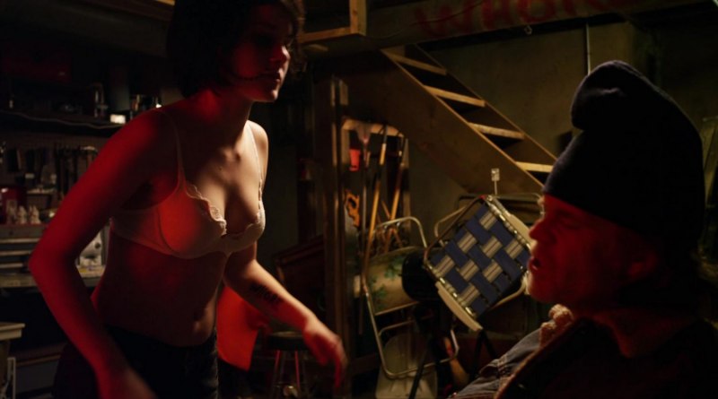 Лора Слейд Уиггинс сиськи