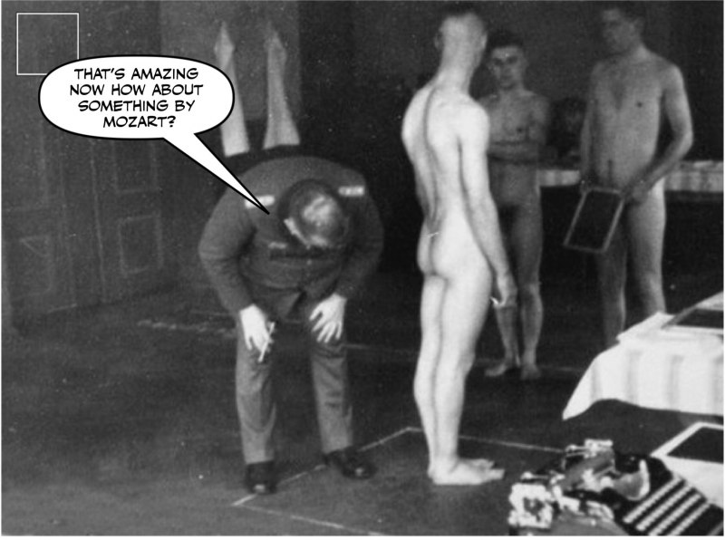 Голые солдаты в военкомате