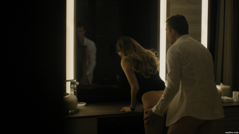 Райли Кио постельные сцены